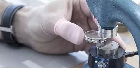 浪琴官网客服电话（浪琴手表机芯生锈的解决方法）