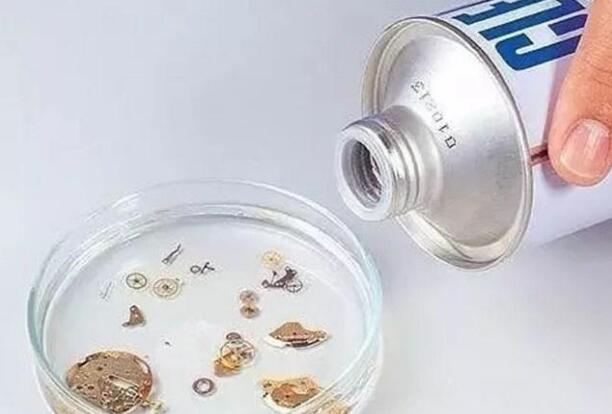 浪琴官网客服电话（浪琴手表机芯生锈的解决方法）