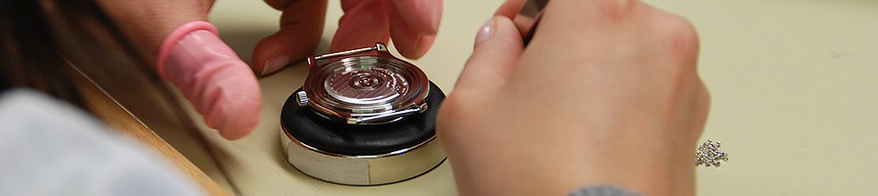 浪琴官网客服电话（浪琴手表机芯生锈的解决方法）