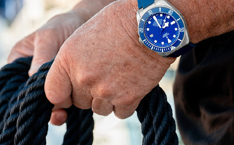 浪琴官网客服电话（浪琴手表机芯生锈的解决方法）