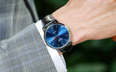 格拉苏蒂手表机械表保养多少钱（保养格拉苏蒂手表的方法）