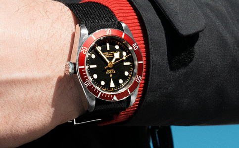 沈阳帝舵官方维修中心(帝舵手表进水的救援措施以及预防措施)