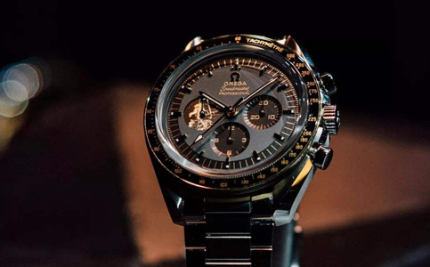 欧米茄手表售后维修电话(为什么欧米茄手表会久置不走)