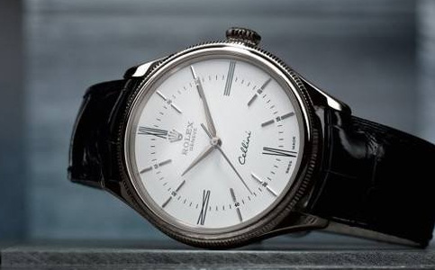 劳力士手表售后（解决劳力士手表表镜划痕的困扰）