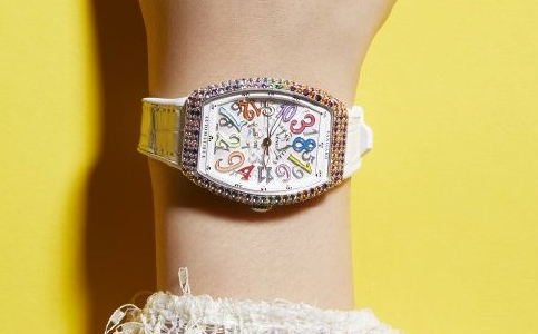 法穆兰手表维修价目表（修复法穆兰手表表带划痕）