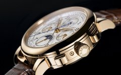 朗格手表维修点服务热线（解决朗格手表表玻璃起雾的问题）