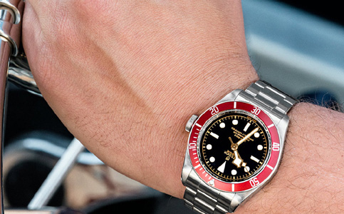 帝舵手表维修点(帝舵表壳上出现的轻微划痕)