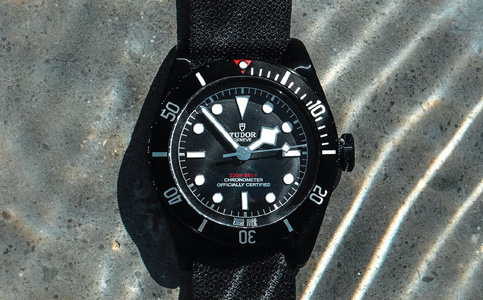 帝舵手表售后维修服务中心(帝舵手表生锈了处理方法)