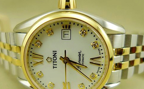 梅花官方维修中心电话（梅花手表表盘生锈的处理技巧）