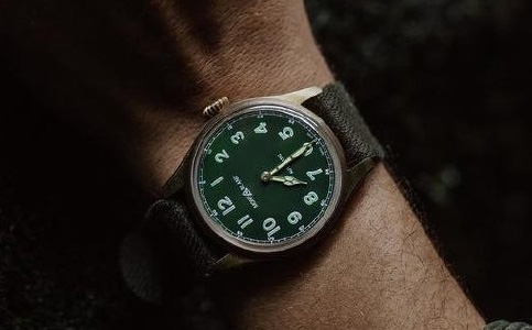 万宝龙官方维修中心（万宝龙手表锈蚀的成因）